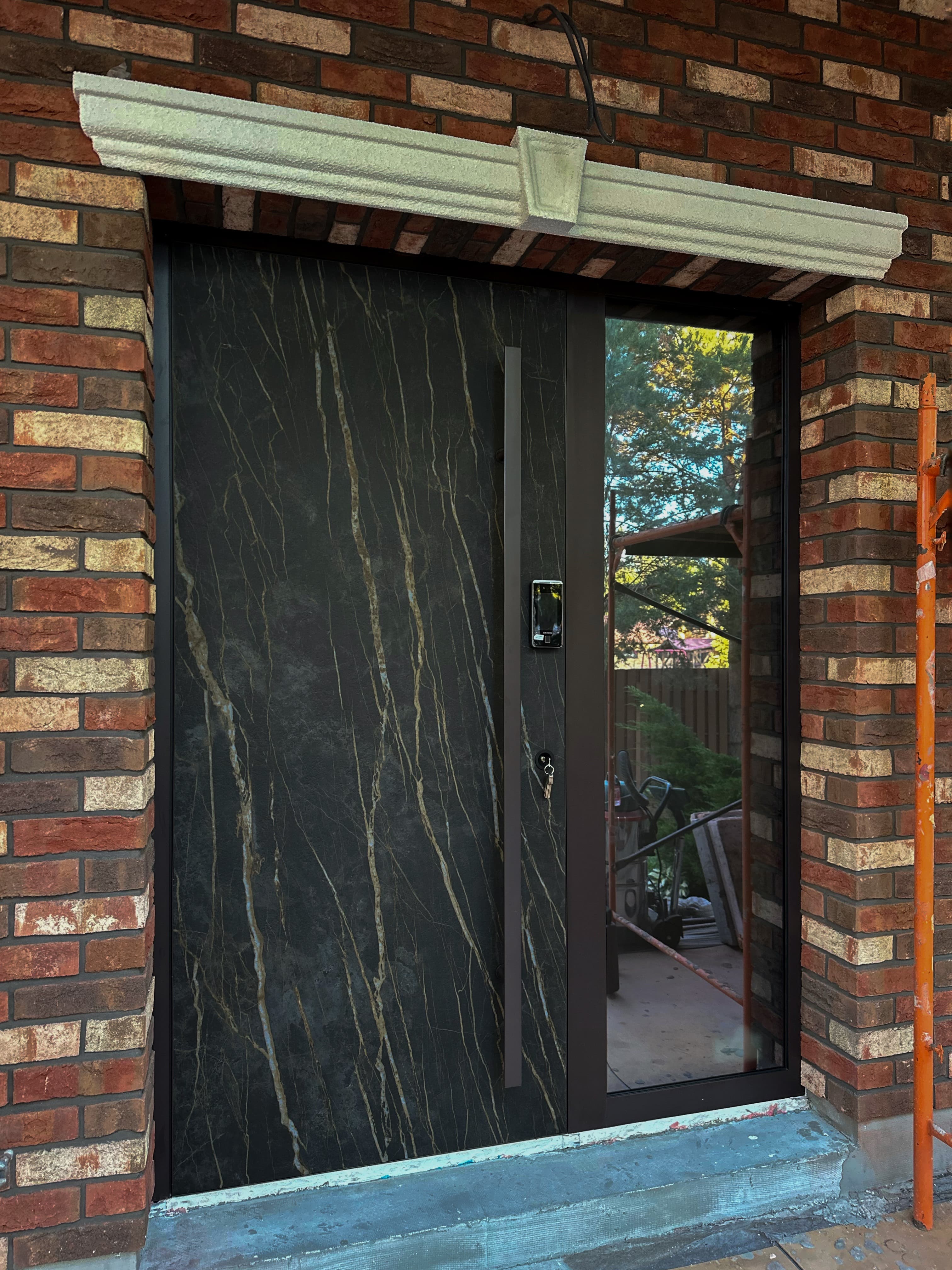 Алюминиевая дверь Schuco